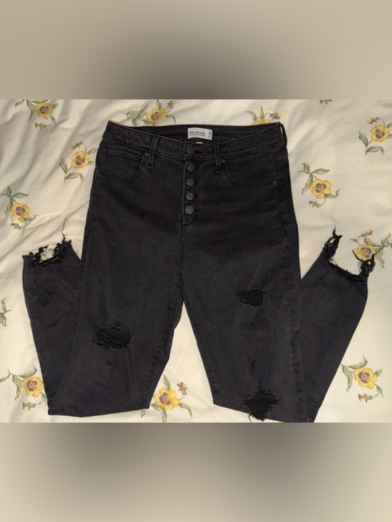 Abercrombie & Fitch Denim - Abercrombie & Fitch Black High-Rise Distressed Skinny Jeans Size 10 Curvy